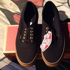 vans authentic Black/rubber men's size 11 ....BNIB